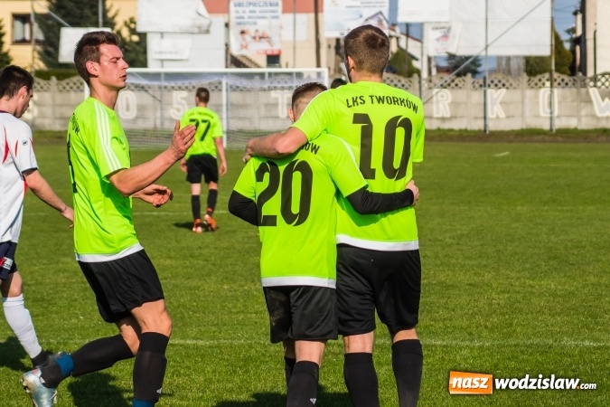 Zdjęcie w galerii na portalu naszwodzislaw.com: Spektakl jednego aktora w Tworkowie wiadomości z regionu