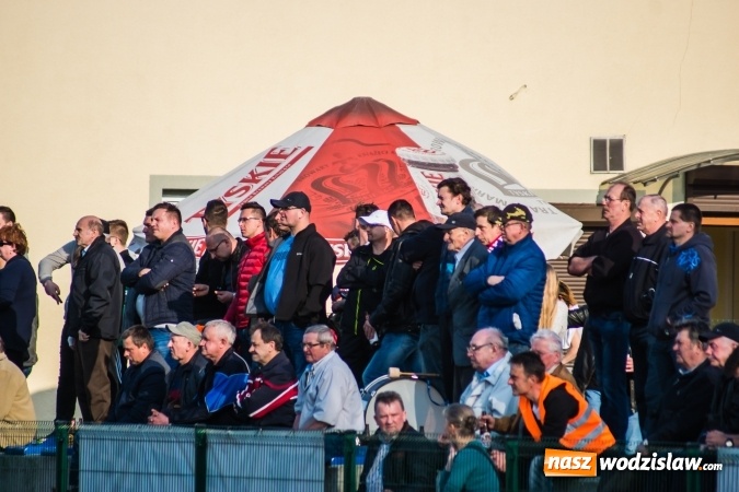 Zdjęcie w galerii na portalu naszwodzislaw.com: Spektakl jednego aktora w Tworkowie wiadomości z regionu