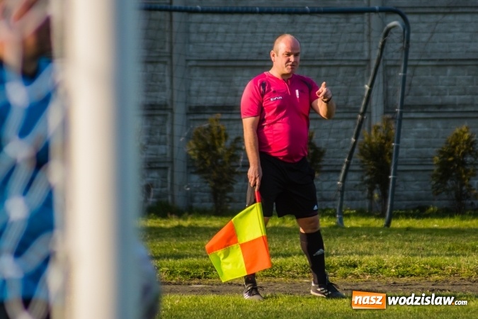 Zdjęcie w galerii na portalu naszwodzislaw.com: Spektakl jednego aktora w Tworkowie wiadomości z regionu