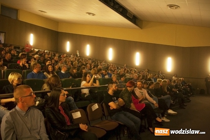 Zdjęcie w galerii na portalu naszwodzislaw.com: Przepiękny koncert Korteza w Rydułtowach. ZDJĘCIA  wiadomości z regionu