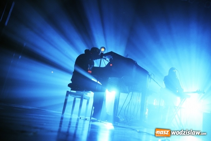 Zdjęcie w galerii na portalu naszwodzislaw.com: Przepiękny koncert Korteza w Rydułtowach. ZDJĘCIA  wiadomości z regionu