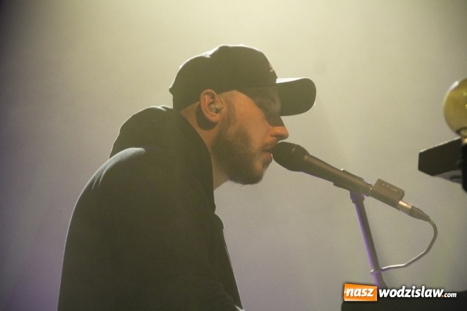 Zdjęcie w galerii na portalu naszwodzislaw.com: Przepiękny koncert Korteza w Rydułtowach. ZDJĘCIA  wiadomości z regionu