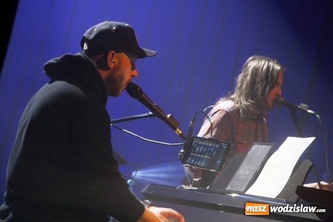 Zdjęcie w galerii na portalu naszwodzislaw.com: Przepiękny koncert Korteza w Rydułtowach. ZDJĘCIA  wiadomości z regionu