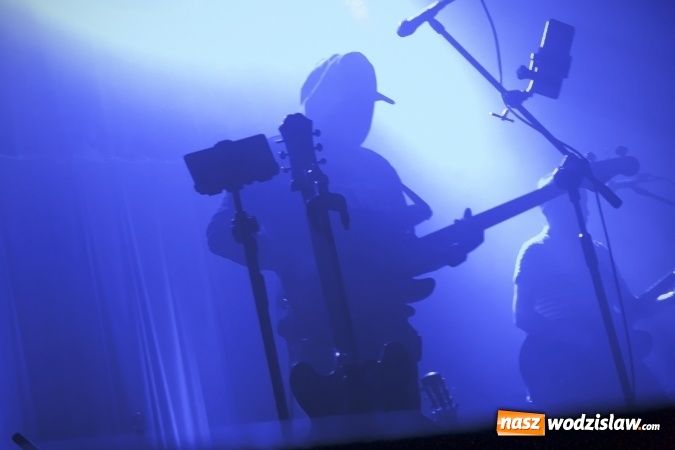 Zdjęcie w galerii na portalu naszwodzislaw.com: Przepiękny koncert Korteza w Rydułtowach. ZDJĘCIA  wiadomości z regionu