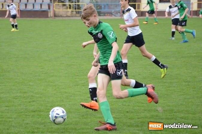 Zdjęcie w galerii na portalu naszwodzislaw.com: Rogów przegrywa. Trampkarze z Moszczenicy lepsi! ZDJĘCIA wiadomości z regionu