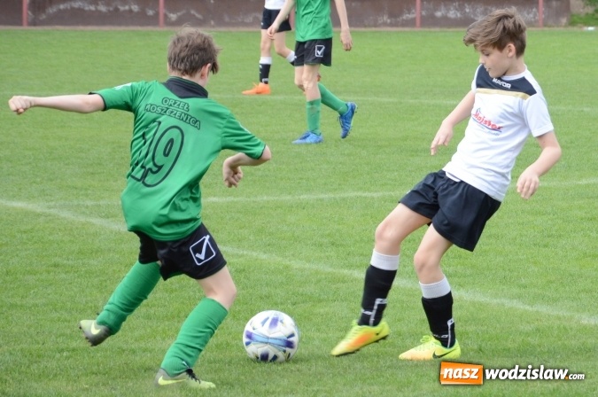 Zdjęcie w galerii na portalu naszwodzislaw.com: Rogów przegrywa. Trampkarze z Moszczenicy lepsi! ZDJĘCIA wiadomości z regionu