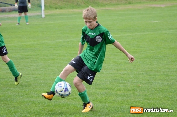 Zdjęcie w galerii na portalu naszwodzislaw.com: Rogów przegrywa. Trampkarze z Moszczenicy lepsi! ZDJĘCIA wiadomości z regionu