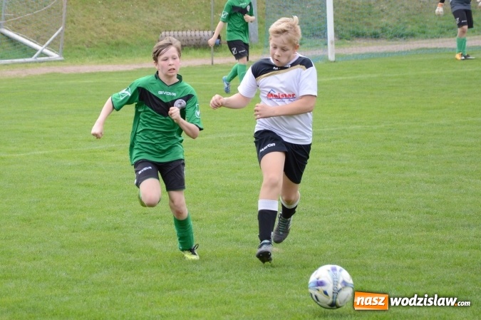 Zdjęcie w galerii na portalu naszwodzislaw.com: Rogów przegrywa. Trampkarze z Moszczenicy lepsi! ZDJĘCIA wiadomości z regionu