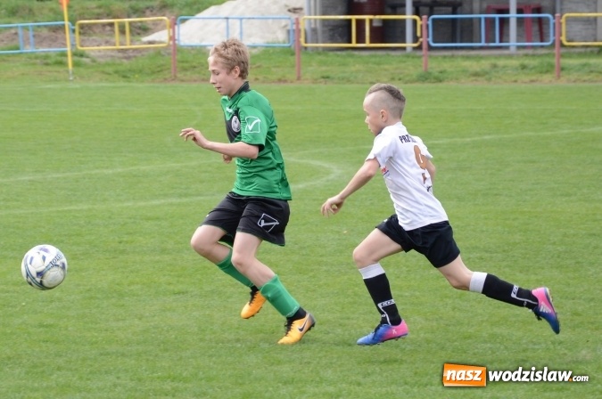 Zdjęcie w galerii na portalu naszwodzislaw.com: Rogów przegrywa. Trampkarze z Moszczenicy lepsi! ZDJĘCIA wiadomości z regionu