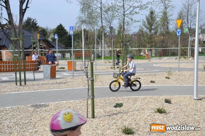 Zdjęcie w galerii na portalu naszwodzislaw.com: Miasteczko Ruchu Drogowego w Radlinie już oficjalnie otwarte! FOTORELACJA  wiadomości z regionu