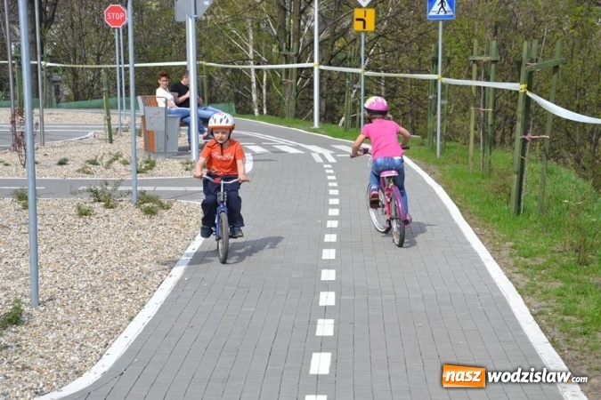Zdjęcie w galerii na portalu naszwodzislaw.com: Miasteczko Ruchu Drogowego w Radlinie już oficjalnie otwarte! FOTORELACJA  wiadomości z regionu