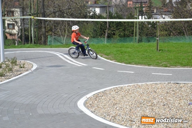 Zdjęcie w galerii na portalu naszwodzislaw.com: Miasteczko Ruchu Drogowego w Radlinie już oficjalnie otwarte! FOTORELACJA  wiadomości z regionu