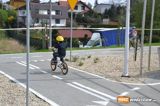 Zdjęcie w galerii na portalu naszwodzislaw.com: Miasteczko Ruchu Drogowego w Radlinie już oficjalnie otwarte! FOTORELACJA  wiadomości z regionu