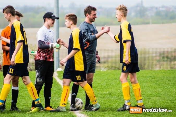 Zdjęcie w galerii na portalu naszwodzislaw.com: Juniorzy Syryni bezlitośni dla Brzezia wiadomości z regionu