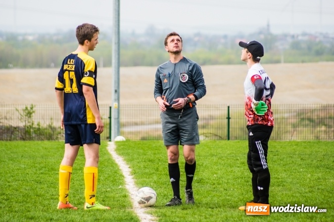 Zdjęcie w galerii na portalu naszwodzislaw.com: Juniorzy Syryni bezlitośni dla Brzezia wiadomości z regionu