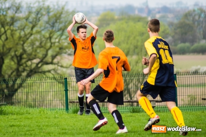 Zdjęcie w galerii na portalu naszwodzislaw.com: Juniorzy Syryni bezlitośni dla Brzezia wiadomości z regionu