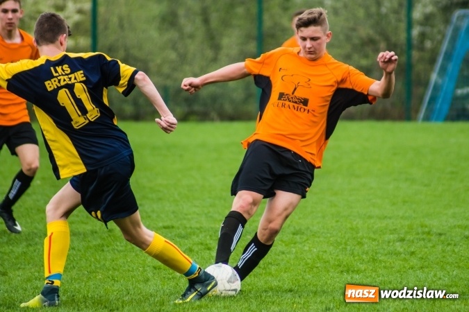 Zdjęcie w galerii na portalu naszwodzislaw.com: Juniorzy Syryni bezlitośni dla Brzezia wiadomości z regionu