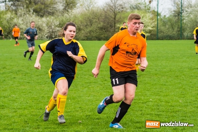 Zdjęcie w galerii na portalu naszwodzislaw.com: Juniorzy Syryni bezlitośni dla Brzezia wiadomości z regionu