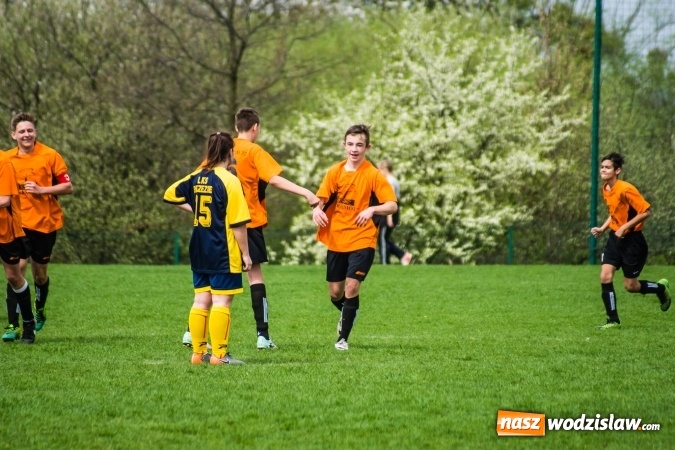 Zdjęcie w galerii na portalu naszwodzislaw.com: Juniorzy Syryni bezlitośni dla Brzezia wiadomości z regionu