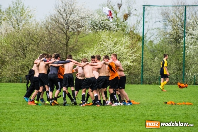 Zdjęcie w galerii na portalu naszwodzislaw.com: Juniorzy Syryni bezlitośni dla Brzezia wiadomości z regionu