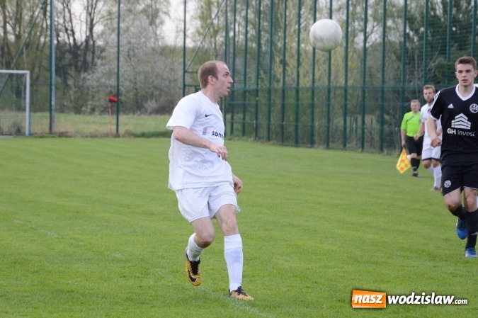 Zdjęcie w galerii na portalu naszwodzislaw.com: Czyżowicka B klasa pokonana przez Markowice  wiadomości z regionu