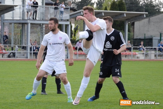 Zdjęcie w galerii na portalu naszwodzislaw.com: Czyżowicka B klasa pokonana przez Markowice  wiadomości z regionu