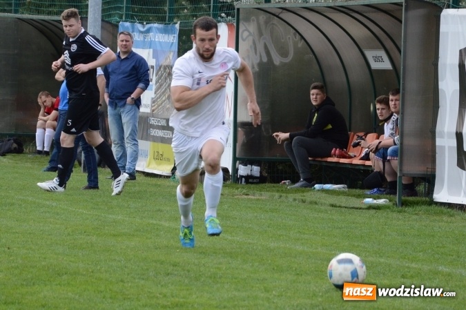 Zdjęcie w galerii na portalu naszwodzislaw.com: Czyżowicka B klasa pokonana przez Markowice  wiadomości z regionu