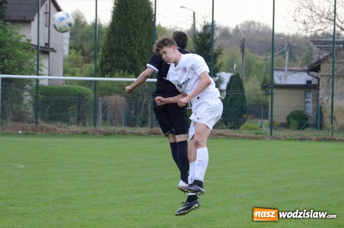 Zdjęcie w galerii na portalu naszwodzislaw.com: Czyżowicka B klasa pokonana przez Markowice  wiadomości z regionu