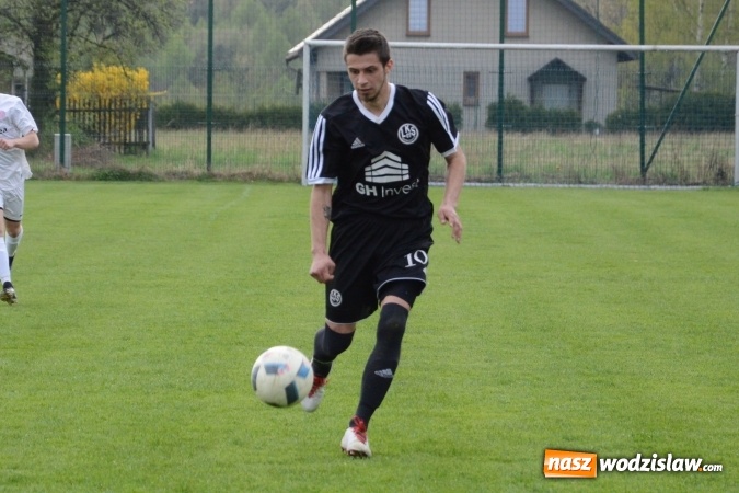 Zdjęcie w galerii na portalu naszwodzislaw.com: Czyżowicka B klasa pokonana przez Markowice  wiadomości z regionu