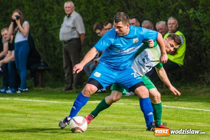 Zdjęcie w galerii na portalu naszwodzislaw.com: A klasa: Hit kolejki nie zawiódł. Kornowac zremisował z Gorzycami wiadomości z regionu