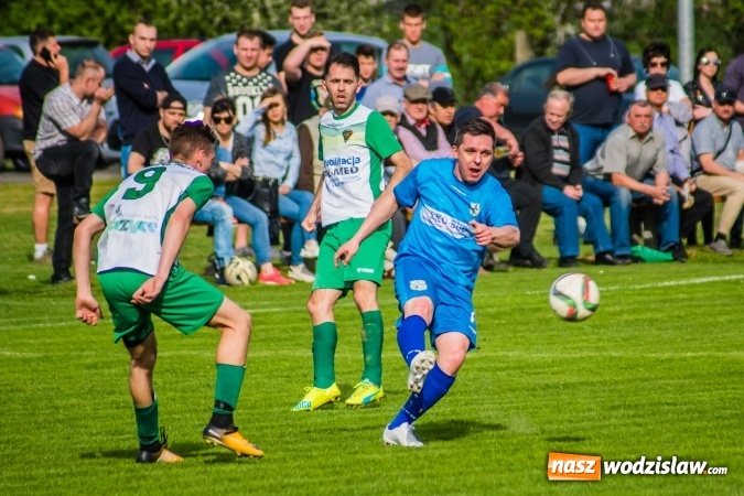 Zdjęcie w galerii na portalu naszwodzislaw.com: A klasa: Hit kolejki nie zawiódł. Kornowac zremisował z Gorzycami wiadomości z regionu