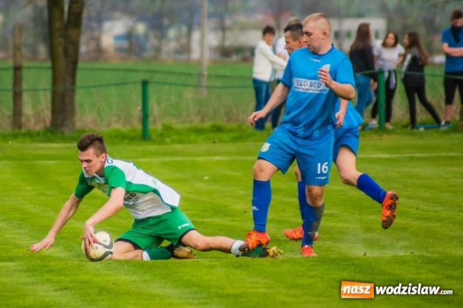 Zdjęcie w galerii na portalu naszwodzislaw.com: A klasa: Hit kolejki nie zawiódł. Kornowac zremisował z Gorzycami wiadomości z regionu