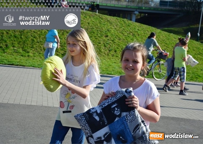 Zdjęcie w galerii na portalu naszwodzislaw.com: Wodzisławska Bitwa na Poduszki. FOTORELACJA  wiadomości z regionu