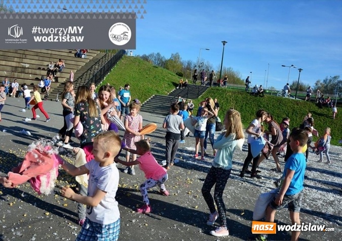 Zdjęcie w galerii na portalu naszwodzislaw.com: Wodzisławska Bitwa na Poduszki. FOTORELACJA  wiadomości z regionu