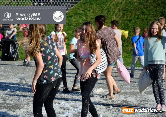 Zdjęcie w galerii na portalu naszwodzislaw.com: Wodzisławska Bitwa na Poduszki. FOTORELACJA  wiadomości z regionu