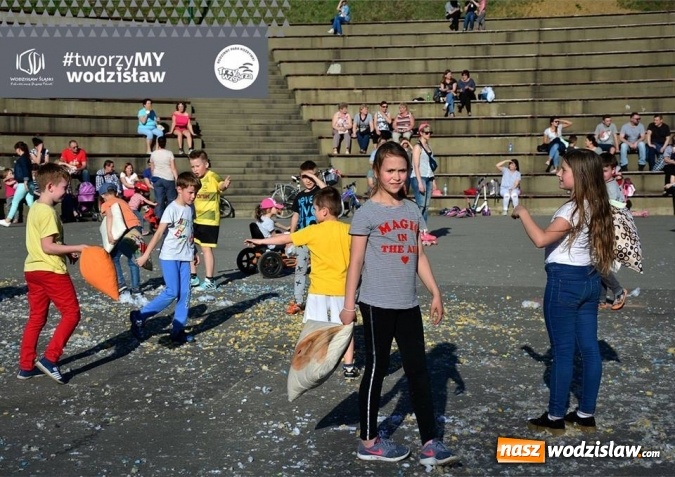 Zdjęcie w galerii na portalu naszwodzislaw.com: Wodzisławska Bitwa na Poduszki. FOTORELACJA  wiadomości z regionu