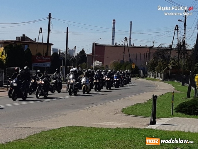 Zdjęcie w galerii na portalu naszwodzislaw.com: Nie bądź następny. Policjanci o bezpieczeństwie z motocyklistami wiadomości z regionu
