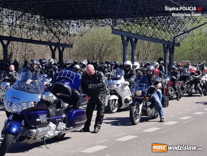 Zdjęcie w galerii na portalu naszwodzislaw.com: Nie bądź następny. Policjanci o bezpieczeństwie z motocyklistami wiadomości z regionu