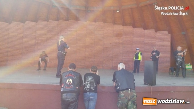 Zdjęcie w galerii na portalu naszwodzislaw.com: Nie bądź następny. Policjanci o bezpieczeństwie z motocyklistami wiadomości z regionu