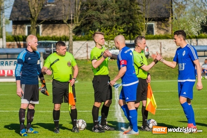 Zdjęcie w galerii na portalu naszwodzislaw.com: Samobój ustawił mecz. Gaszowice z Pucharem Polski na szczeblu Podokręgu wiadomości z regionu