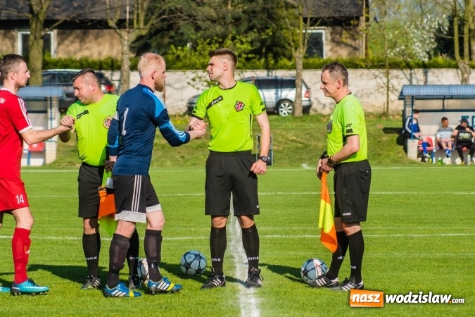 Zdjęcie w galerii na portalu naszwodzislaw.com: Samobój ustawił mecz. Gaszowice z Pucharem Polski na szczeblu Podokręgu wiadomości z regionu