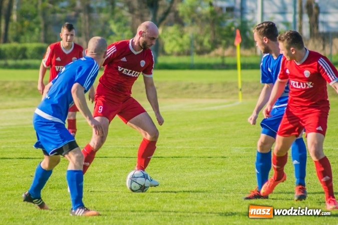 Zdjęcie w galerii na portalu naszwodzislaw.com: Samobój ustawił mecz. Gaszowice z Pucharem Polski na szczeblu Podokręgu wiadomości z regionu