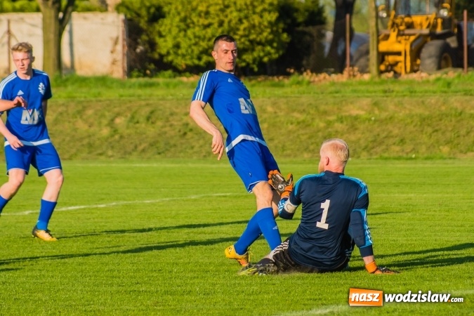 Zdjęcie w galerii na portalu naszwodzislaw.com: Samobój ustawił mecz. Gaszowice z Pucharem Polski na szczeblu Podokręgu wiadomości z regionu