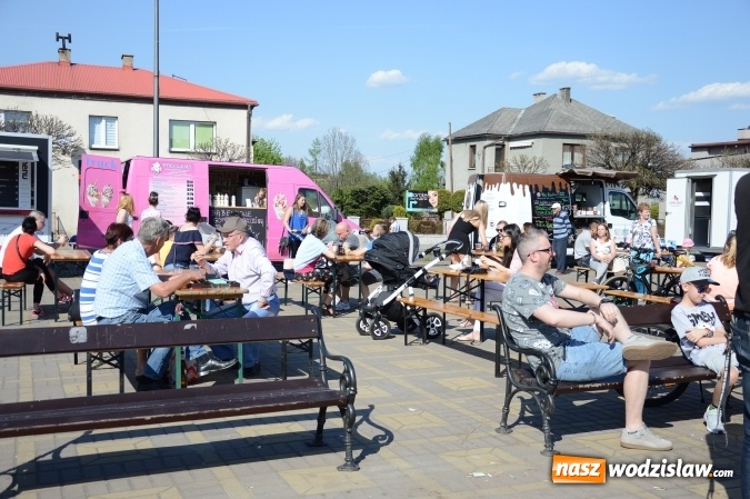 Zdjęcie w galerii na portalu naszwodzislaw.com: Food Trucki po raz pierwszy zjechały do Radlina wiadomości z regionu