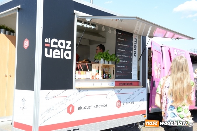 Zdjęcie w galerii na portalu naszwodzislaw.com: Food Trucki po raz pierwszy zjechały do Radlina wiadomości z regionu