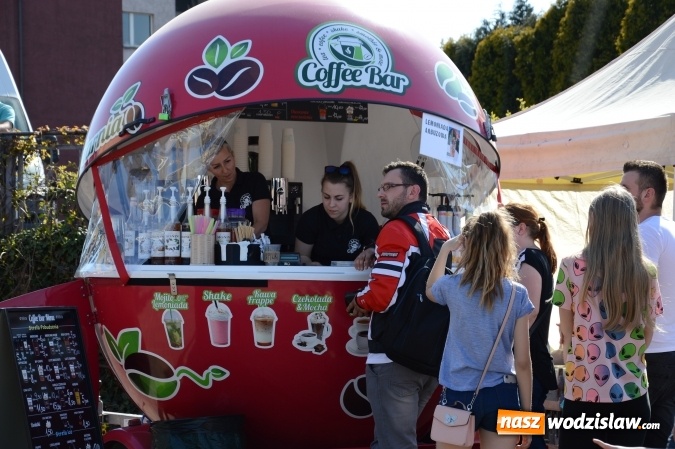 Zdjęcie w galerii na portalu naszwodzislaw.com: Food Trucki po raz pierwszy zjechały do Radlina wiadomości z regionu