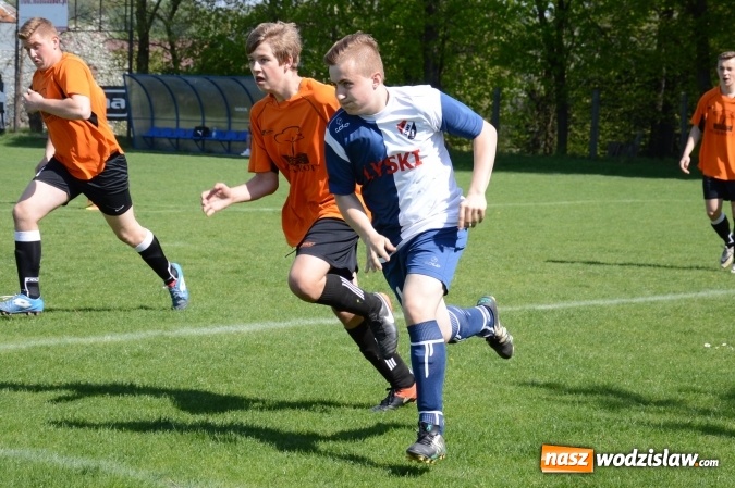 Zdjęcie w galerii na portalu naszwodzislaw.com: Juniorzy Lysek górą nad Syrynią wiadomości z regionu