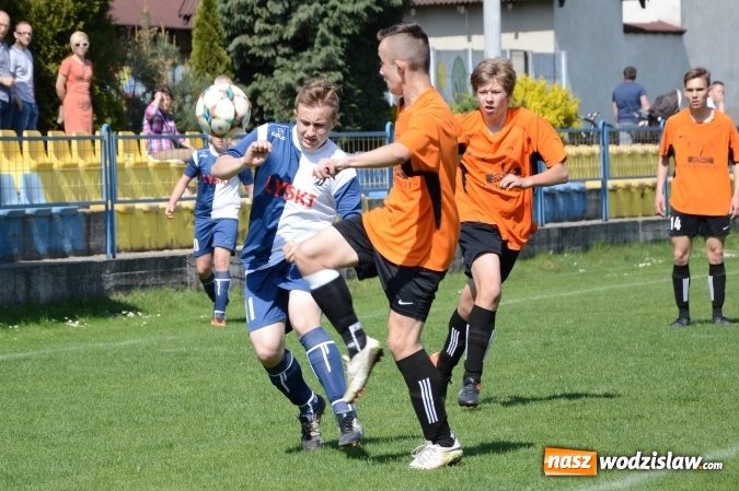 Zdjęcie w galerii na portalu naszwodzislaw.com: Juniorzy Lysek górą nad Syrynią wiadomości z regionu