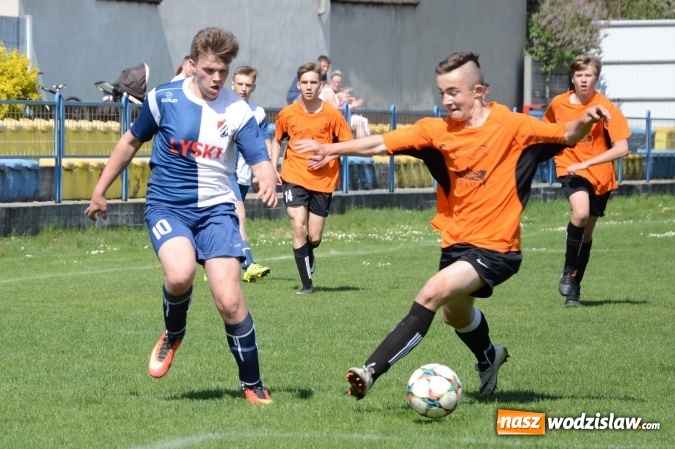 Zdjęcie w galerii na portalu naszwodzislaw.com: Juniorzy Lysek górą nad Syrynią wiadomości z regionu