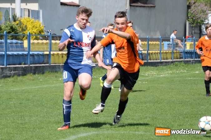 Zdjęcie w galerii na portalu naszwodzislaw.com: Juniorzy Lysek górą nad Syrynią wiadomości z regionu